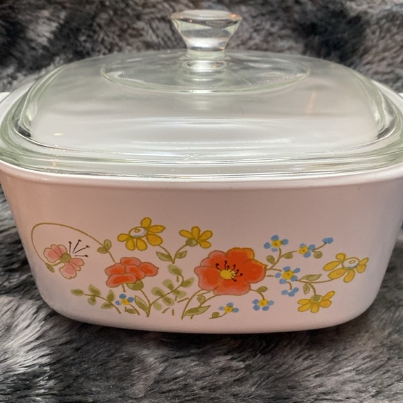 Corning Ware WILDFLOWER 11/2 Qt. A- 1
1/2-B Casserole Dish w/ A-7-C-1 Lid - Picture 3 of 16